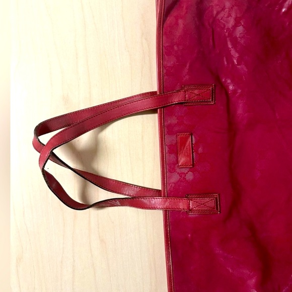 WOW - Poshmark - Authentic Gucci Leather GG Tote = OVER 20” L = It Is HUGE!! - Picture 11 of 16